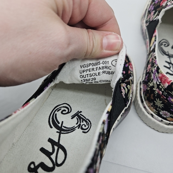 Very G floral slip on sneakers size 7 - Picture 11 of 11